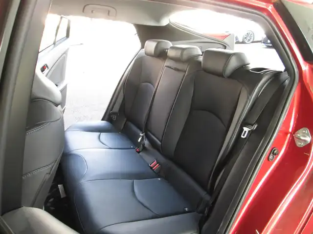 トヨタ プリウス S ツーリングセレクション 千葉県 2015(平27)年 4.9万km エモーショナルレッド ワンオーナー/純正9型SDナビ/バックカメラ/純正オーディオ【DVD/CD/BT/SD】/Toyota Safety Sense P/レーダークルーズコントロール/レーンキープアシスト/黒革シート/前席シートヒーター/AC100V/純正前方ドライブレコーダー/ビルトインETC/スペアキー/取扱説明書/ナビ取扱説明書/新車時保証書/トヨタ整備記録簿(R2/R4/R6)