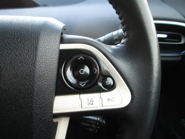 トヨタ プリウス S ツーリングセレクション 千葉県 2015(平27)年 4.9万km エモーショナルレッド ワンオーナー/純正9型SDナビ/バックカメラ/純正オーディオ【DVD/CD/BT/SD】/Toyota Safety Sense P/レーダークルーズコントロール/レーンキープアシスト/黒革シート/前席シートヒーター/AC100V/純正前方ドライブレコーダー/ビルトインETC/スペアキー/取扱説明書/ナビ取扱説明書/新車時保証書/トヨタ整備記録簿(R2/R4/R6)