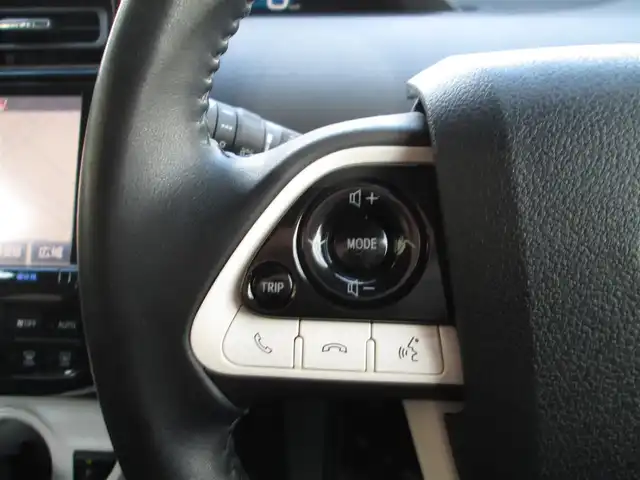 トヨタ プリウス S ツーリングセレクション 千葉県 2015(平27)年 4.9万km エモーショナルレッド ワンオーナー/純正9型SDナビ/バックカメラ/純正オーディオ【DVD/CD/BT/SD】/Toyota Safety Sense P/レーダークルーズコントロール/レーンキープアシスト/黒革シート/前席シートヒーター/AC100V/純正前方ドライブレコーダー/ビルトインETC/スペアキー/取扱説明書/ナビ取扱説明書/新車時保証書/トヨタ整備記録簿(R2/R4/R6)