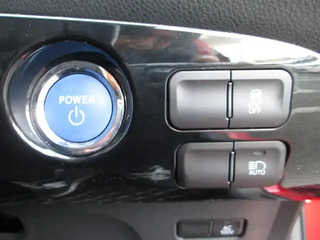 トヨタ プリウス S ツーリングセレクション 千葉県 2015(平27)年 4.9万km エモーショナルレッド ワンオーナー/純正9型SDナビ/バックカメラ/純正オーディオ【DVD/CD/BT/SD】/Toyota Safety Sense P/レーダークルーズコントロール/レーンキープアシスト/黒革シート/前席シートヒーター/AC100V/純正前方ドライブレコーダー/ビルトインETC/スペアキー/取扱説明書/ナビ取扱説明書/新車時保証書/トヨタ整備記録簿(R2/R4/R6)