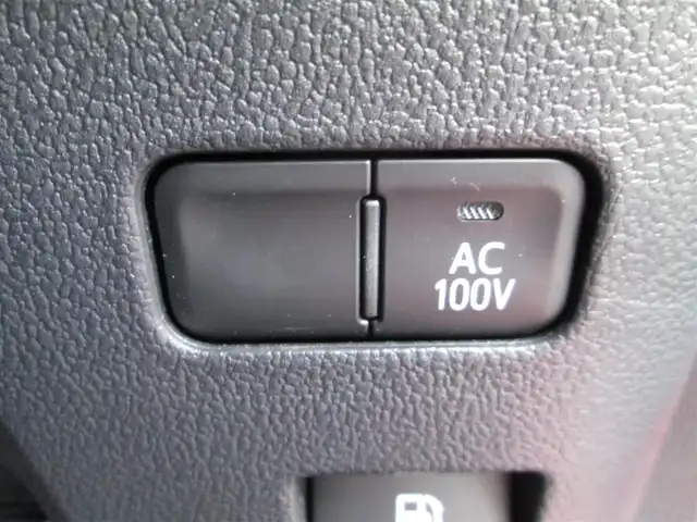 トヨタ プリウス S ツーリングセレクション 千葉県 2015(平27)年 4.9万km エモーショナルレッド ワンオーナー/純正9型SDナビ/バックカメラ/純正オーディオ【DVD/CD/BT/SD】/Toyota Safety Sense P/レーダークルーズコントロール/レーンキープアシスト/黒革シート/前席シートヒーター/AC100V/純正前方ドライブレコーダー/ビルトインETC/スペアキー/取扱説明書/ナビ取扱説明書/新車時保証書/トヨタ整備記録簿(R2/R4/R6)