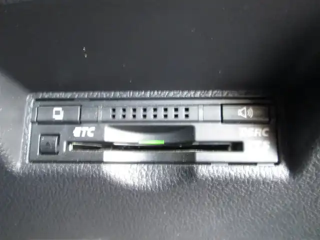 トヨタ プリウス S ツーリングセレクション 千葉県 2015(平27)年 4.9万km エモーショナルレッド ワンオーナー/純正9型SDナビ/バックカメラ/純正オーディオ【DVD/CD/BT/SD】/Toyota Safety Sense P/レーダークルーズコントロール/レーンキープアシスト/黒革シート/前席シートヒーター/AC100V/純正前方ドライブレコーダー/ビルトインETC/スペアキー/取扱説明書/ナビ取扱説明書/新車時保証書/トヨタ整備記録簿(R2/R4/R6)