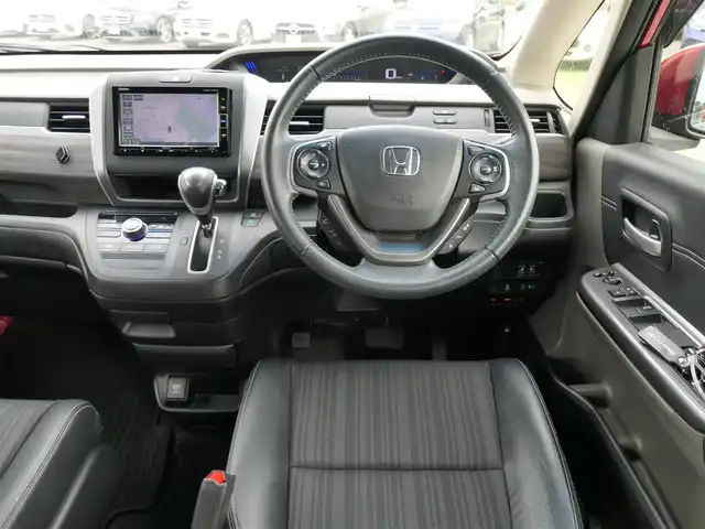 ホンダ フリード G ホンダセンシング 千葉県 2019(平31)年 6.1万km プレミアムクリスタルレッドM ホンダセンシング/・衝突軽減ブレーキ（CMBS）/・車線維持支援システム（LKAS）/・アダプティブクルーズコントロール（ACC）/・後方誤発進抑制機能/・誤発進抑制機能/両側パワースライドドア/ハーフレザーシート/純正SDナビ/地デジTV/【DVD/CD再生機能　Bluetooth接続】/バックカメラ/ドライブレコーダー/革巻きステアリング/ステアリングスイッチ/ETC/LEDヘッドライト/ウインカーミラー/純正15インチアルミホイル/Honda スマートキー