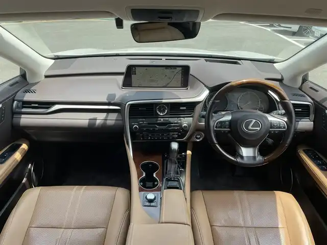 レクサス ＲＸ 450hL 和歌山県 2018(平30)年 6.5万km ソニッククォーツ ワンオーナー/LEXUS　Safety System＋/・プリクラッシュセーフティ/・レーンディパーチャーアラート/・レーダークルーズコントロール(全車速追従機能付き)/・アダプティブハイビームシステム/・ブラインドスポットモニター/純正ナビ/・FM/AM/Bluetooth/・フルセグTV/CD/DVD再生/全方位モニター/レザーシート(前席メモリー付き)/・シートヒーター(2列目まで)/・エアシート(前席)/電動リアゲート/AC100V100Wコンセント/電動パーキングブレーキ/オートホールド/純正20インチアルミホイール/エンジンスターター/ステアリングヒーター/ETC2.0