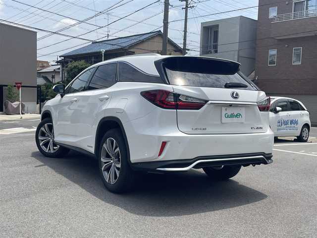 レクサス ＲＸ 450hL 和歌山県 2018(平30)年 6.5万km ソニッククォーツ ワンオーナー/LEXUS　Safety System＋/・プリクラッシュセーフティ/・レーンディパーチャーアラート/・レーダークルーズコントロール(全車速追従機能付き)/・アダプティブハイビームシステム/・ブラインドスポットモニター/純正ナビ/・FM/AM/Bluetooth/・フルセグTV/CD/DVD再生/全方位モニター/レザーシート(前席メモリー付き)/・シートヒーター(2列目まで)/・エアシート(前席)/電動リアゲート/AC100V100Wコンセント/電動パーキングブレーキ/オートホールド/純正20インチアルミホイール/エンジンスターター/ステアリングヒーター/ETC2.0