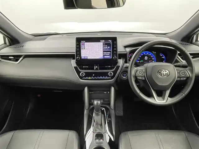 トヨタ カローラ クロス ハイブリッド Z 福井県 2022(令4)年 4.6万km プラチナホワイトパールマイカ トヨタセーフティセンス/・衝突軽減ブレーキ/・クルーズコントロール/・車線逸脱警報機能/・レーンキープアシスト/ディスプレイオーディオ/【AM/FM/CD/Bluetooth/フルセグTV】/全方位カメラ/ビルトインETC/パワーバックドア/ドライブレコーダー/プッシュスタート/スマートキー/スペアキー/オートライト/LEDヘッドライド