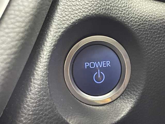 トヨタ カローラ クロス ハイブリッド Z 福井県 2022(令4)年 4.6万km プラチナホワイトパールマイカ トヨタセーフティセンス/・衝突軽減ブレーキ/・クルーズコントロール/・車線逸脱警報機能/・レーンキープアシスト/ディスプレイオーディオ/【AM/FM/CD/Bluetooth/フルセグTV】/全方位カメラ/ビルトインETC/パワーバックドア/ドライブレコーダー/プッシュスタート/スマートキー/スペアキー/オートライト/LEDヘッドライド
