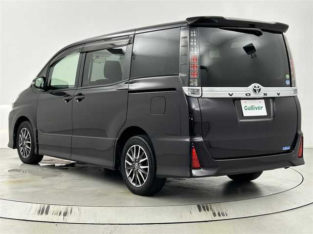 トヨタ ヴォクシー ZS 埼玉県 2014(平26)年 7万km ボルドーマイカメタリック 純正ナビ(NSZT-Y62G)/フルセグ/Bluetooth/CD/DVD/バックカメラ/両側パワースライドドア/ステアリングリモコン/電格ウィンカーミラー/純正フロアマット/LEDヘッドライト/オートライト/純正16インチアルミホイール