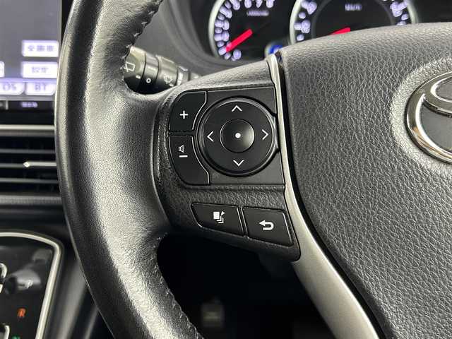 トヨタ ヴォクシー ZS 埼玉県 2014(平26)年 7万km ボルドーマイカメタリック 純正ナビ(NSZT-Y62G)/フルセグ/Bluetooth/CD/DVD/バックカメラ/両側パワースライドドア/ステアリングリモコン/電格ウィンカーミラー/純正フロアマット/LEDヘッドライト/オートライト/純正16インチアルミホイール