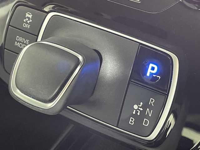 トヨタ アクア G 神奈川県 2023(令5)年 0.5万km ダークブルーマイカM トヨタセーフティセンス/純正7型ディスプレイオーディオ/・BT/USB/MiraCast/パノラミックビューモニター/ビルトインETC/前後ドライブレコーダー/スマートキー/スペアキー/プッシュスタートボタン/BSM/オートライト/純正フロアマット