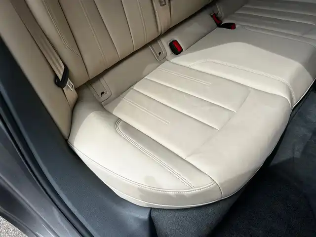 アウディ Ａ４ 45TFSIクワトロアドバンスド 富山県 2020(令2)年 3.9万km グレー メモリナビ/Bluetooth接続/USB接続/AM/FMラジオ/360°カメラ/パワーバックドア/ACC/アイドリングストップ/D/N席パワーシート/D/N席シートヒーター/横滑り防止/パークアシスト/バーチャルコックピット/ETC2.0/純正17インチAW