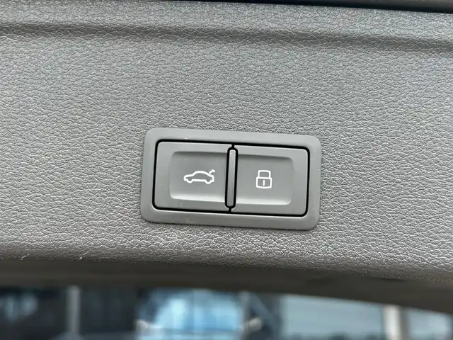 アウディ Ａ４ 45TFSIクワトロアドバンスド 富山県 2020(令2)年 3.9万km グレー メモリナビ/Bluetooth接続/USB接続/AM/FMラジオ/360°カメラ/パワーバックドア/ACC/アイドリングストップ/D/N席パワーシート/D/N席シートヒーター/横滑り防止/パークアシスト/バーチャルコックピット/ETC2.0/純正17インチAW