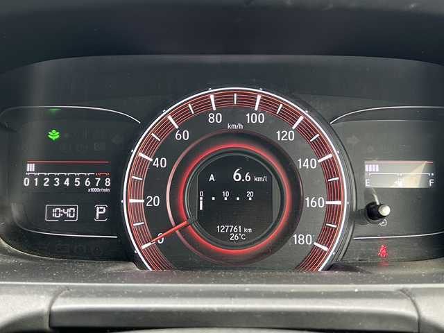 ホンダ オデッセイ アブソルート 三重県 2015(平27)年 12.8万km ホワイトオーキッドパール 純正８型ナビ　/バックカメラ　/両側パワースライドドア/ビルトインETC/レーダークルーズコントロール /レーンキープアシスト /アイドリングストップ/ホンダセンシング /前方ドライブレコーダー/LEDヘッドライト /オートライト /ステアリングスイッチ /ハーフレザーシート/電動格納ミラー /禁煙車
