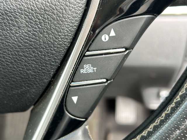 ホンダ オデッセイ アブソルート 三重県 2015(平27)年 12.8万km ホワイトオーキッドパール 純正８型ナビ　/バックカメラ　/両側パワースライドドア/ビルトインETC/レーダークルーズコントロール /レーンキープアシスト /アイドリングストップ/ホンダセンシング /前方ドライブレコーダー/LEDヘッドライト /オートライト /ステアリングスイッチ /ハーフレザーシート/電動格納ミラー /禁煙車