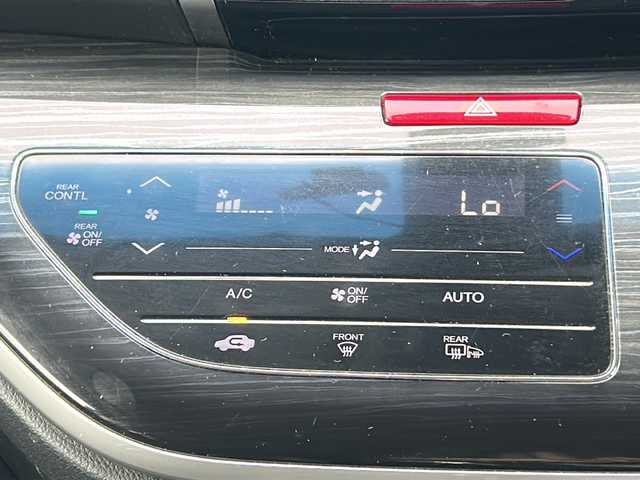 ホンダ オデッセイ アブソルート 三重県 2015(平27)年 12.8万km ホワイトオーキッドパール 純正８型ナビ　/バックカメラ　/両側パワースライドドア/ビルトインETC/レーダークルーズコントロール /レーンキープアシスト /アイドリングストップ/ホンダセンシング /前方ドライブレコーダー/LEDヘッドライト /オートライト /ステアリングスイッチ /ハーフレザーシート/電動格納ミラー /禁煙車