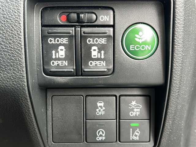 ホンダ オデッセイ アブソルート 三重県 2015(平27)年 12.8万km ホワイトオーキッドパール 純正８型ナビ　/バックカメラ　/両側パワースライドドア/ビルトインETC/レーダークルーズコントロール /レーンキープアシスト /アイドリングストップ/ホンダセンシング /前方ドライブレコーダー/LEDヘッドライト /オートライト /ステアリングスイッチ /ハーフレザーシート/電動格納ミラー /禁煙車
