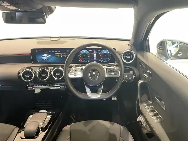 メルセデス・ベンツ Ａ２００ｄ AMGライン 福岡県 2020(令2)年 3.6万km コスモスブラック ナビ　/フルセグ　/ハーフレザー　/シートヒーター　/パワーシート　/ＡＣＣ　/ＢＳＭ　/アクティブレーンキープ　/前後クリアランスソナー　/パドルシフト　/マルチビームＬＥＤ　/スマートキー　/純正１８インチＡＷ　/ＥＴＣ