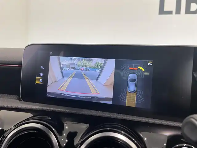 メルセデス・ベンツ Ａ２００ｄ AMGライン 福岡県 2020(令2)年 3.6万km コスモスブラック ナビ　/フルセグ　/ハーフレザー　/シートヒーター　/パワーシート　/ＡＣＣ　/ＢＳＭ　/アクティブレーンキープ　/前後クリアランスソナー　/パドルシフト　/マルチビームＬＥＤ　/スマートキー　/純正１８インチＡＷ　/ＥＴＣ