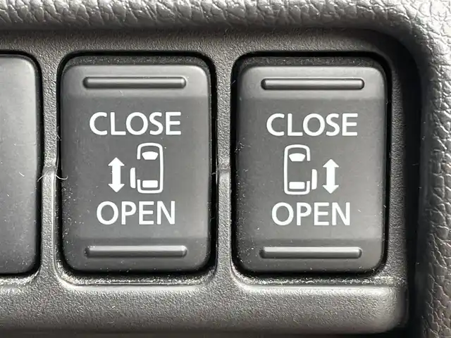 日産 デイズ ルークス HWS X Vセレクション 東京都 2019(令1)年 3.3万km スパークリングレッド/ブラック 全周囲　/両電スラ　/純ナビ　/地デジ　/エマブレ　/オートマチックハイビーム　/ＬＥＤヘッドライト　/ＥＴＣ　/純正アルミホイール　/純正フロアマット　/アイドリングストップ　/レーンディパーチャーアラート