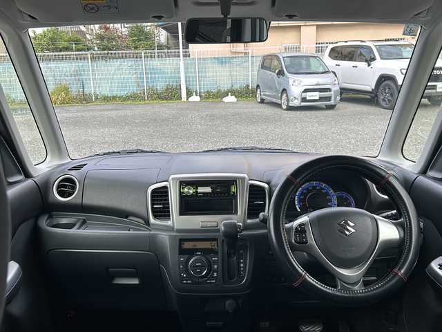 スズキ スペーシア X リミテッド 愛知県 2015(平27)年 7万km パールホワイト 登録時走行距離70076km/純正オーディオ/プリクラッシュセーフティー/前席シートヒーター/横滑り防止/アイドリングストップ/純正フロアマット/純正ドアバイザー/ハロゲンヘッドライト/後席サイドサンシェード/両側パワースライドドア/スマートキー/（スペアキー×１）/取説/保証書