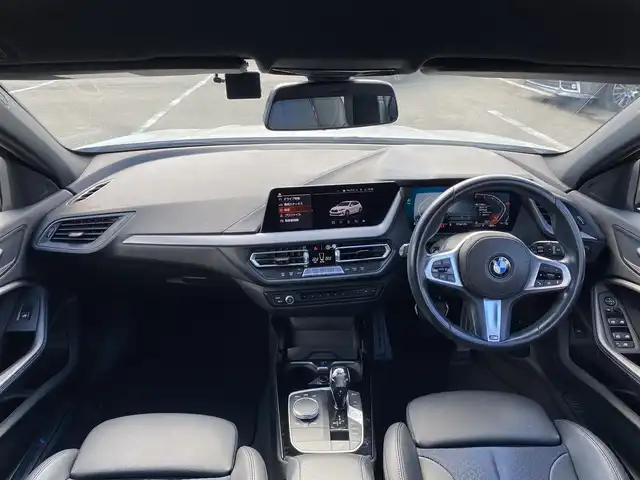 ＢＭＷ １１８ｄ 福岡県 2021(令3)年 3.2万km アルピンホワイトⅢ ・1オーナー/・アクティブクルーズコントロール/・純正ナビ/BT/USB/carplay/・バックカメラ　/・AUTO　HOLD/・D席パワーシート/・ハーフレザーシート/・前後ドラレコ/・ETC/・純正18AW/・BLIS/・LEDライト/・パワーバックドア