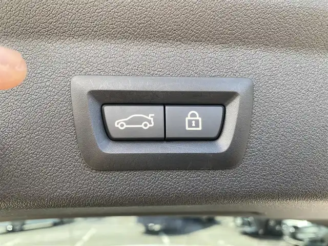ＢＭＷ １１８ｄ 福岡県 2021(令3)年 3.2万km アルピンホワイトⅢ ・1オーナー/・アクティブクルーズコントロール/・純正ナビ/BT/USB/carplay/・バックカメラ　/・AUTO　HOLD/・D席パワーシート/・ハーフレザーシート/・前後ドラレコ/・ETC/・純正18AW/・BLIS/・LEDライト/・パワーバックドア