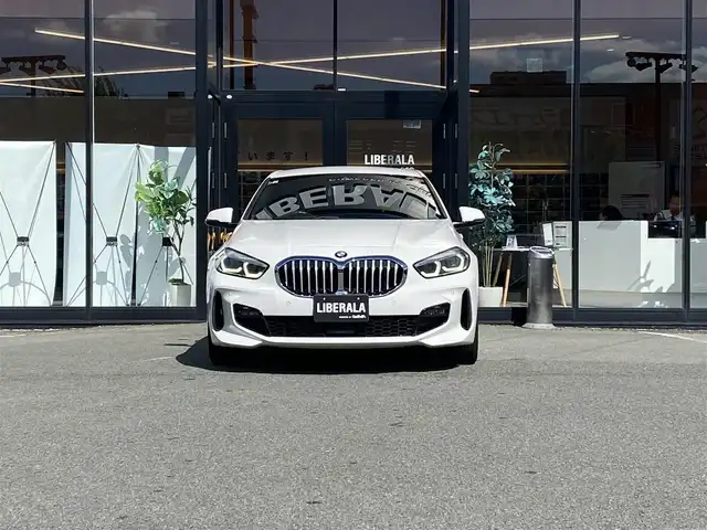 ＢＭＷ １１８ｄ 福岡県 2021(令3)年 3.2万km アルピンホワイトⅢ ・1オーナー/・アクティブクルーズコントロール/・純正ナビ/BT/USB/carplay/・バックカメラ　/・AUTO　HOLD/・D席パワーシート/・ハーフレザーシート/・前後ドラレコ/・ETC/・純正18AW/・BLIS/・LEDライト/・パワーバックドア
