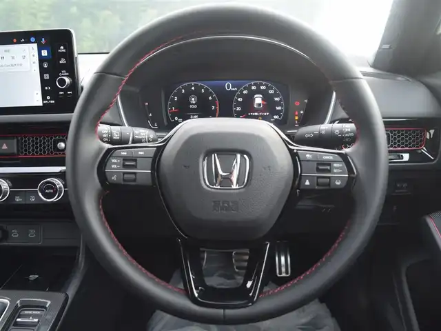 ホンダ シビック RS 兵庫県 2025(令7)年 0.3万km プラチナホワイトパール テールゲートスポイラー/Google搭載9インチディスプレイ/Bluetooth接続可/バックカメラ/ビルトインETC2.0/BOSEサウンド/フルセグTV/ワイヤレス充電/レーダークルコン/ステリモ/LEDヘッドライト/純正18インチAW