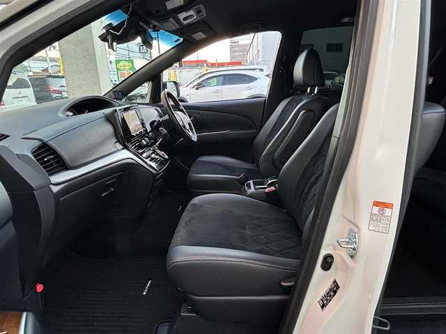 トヨタ エスティマ アエラス プレミアム G 大阪府 2017(平29)年 4.2万km ホワイトパールクリスタルシャイン 4WD/ワンオーナー/社外8型ナビ フルセグTV CD DVD BT/バックカメラ/両側パワースライドドア/パワーバックドア/衝突被害軽減ブレーキ/レーンアシスト/オートマチックハイビーム/LEDオートヘッドライト/ハーフレザーシート/前席シートヒーター/運転席パワーシート/ステアリングリモコン/スマートキー/ビルトインETC/ドラレコ/ウッドコンビステアリング/保証書 取説