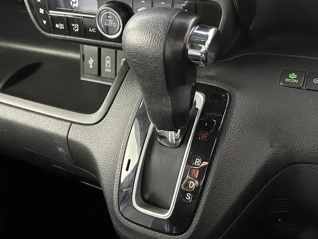 ホンダ Ｎ ＢＯＸ カスタム G L ターボ ホンダセンシング 佐賀県 2018(平30)年 5.9万km プレミアムグラマラスブロンズP 純正8インチナビ/フルセグ/Bluetooth/CD/DVD/純正11.6インチフリップダウンモニター/バックカメラ/ビルトインETC/純正ドライブレコーダー/両側パワースライドドア/ホンダセンシング/レーダークルーズコントロール/レーンキープアシスト/先行車発進お知らせ機能/パドルシフト/オートライト/オートマチックハイビーム/ターボ/純正フロアマット/純正15インチアルミホイール