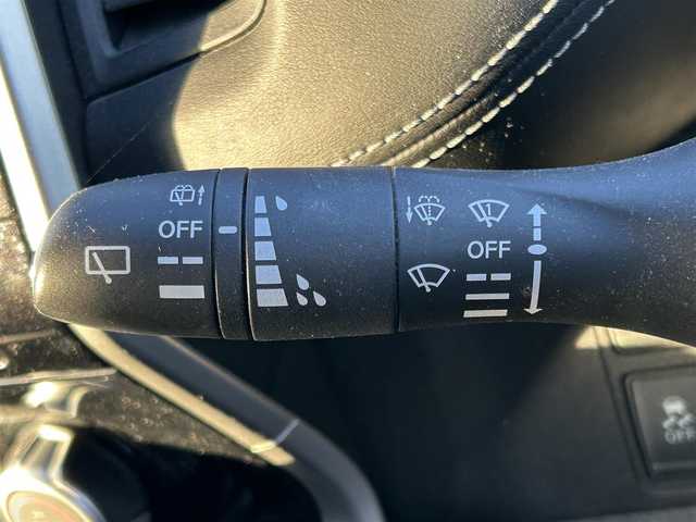 日産 セレナ ハイウェイスター Vセレクション 岡山県 2017(平29)年 7.7万km マルーンレッド 2トーン 登録時走行距離76862km/純正10インチナビ/フルセグTV(AM/FM/CD/DVD/Bluetooth)/純正11インチフリップダウンモニター/両側パワースライドドア/ハンズフリーパワースライドドア/アラウンドビューモニター/ビルトインETC/ドライブレコーダー/インテリジェントパーキングアシスト/クルーズコントロール/クリアランスソナー/衝突軽減ブレーキ/横滑り防止装置/オートライト/アイドリングストップ/16インチ純正AW/純正フロアマット