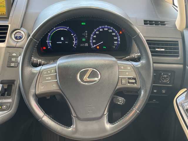 レクサス ＨＳ 250h バージョンS 埼玉県 2010(平22)年 14.8万km ホワイトパールクリスタルシャイン 純正HDDナビ/　　CD/DVD/USB/フルセグ/バック/フロントカメラ/クルーズコントロール/HIDオートライト/純正18インチアルミホイール/パワーシート/ステアリングスイッチ/コーナーセンサー/ビルトインETC/スマートキー2本/禁煙車