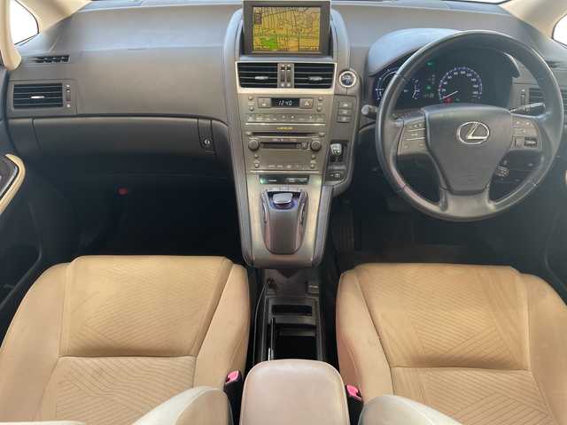 レクサス ＨＳ 250h バージョンS 埼玉県 2010(平22)年 14.8万km ホワイトパールクリスタルシャイン 純正HDDナビ/　　CD/DVD/USB/フルセグ/バック/フロントカメラ/クルーズコントロール/HIDオートライト/純正18インチアルミホイール/パワーシート/ステアリングスイッチ/コーナーセンサー/ビルトインETC/スマートキー2本/禁煙車