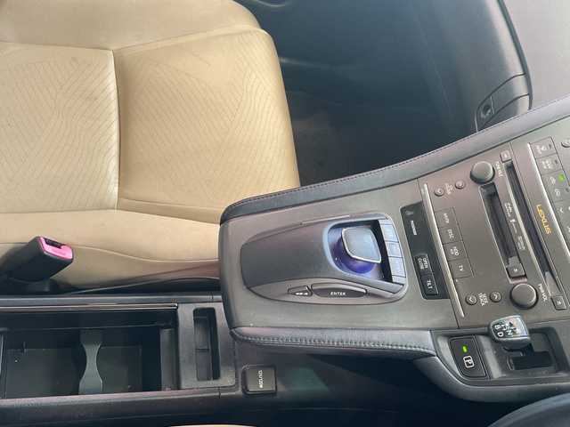 レクサス ＨＳ 250h バージョンS 埼玉県 2010(平22)年 14.8万km ホワイトパールクリスタルシャイン 純正HDDナビ/　　CD/DVD/USB/フルセグ/バック/フロントカメラ/クルーズコントロール/HIDオートライト/純正18インチアルミホイール/パワーシート/ステアリングスイッチ/コーナーセンサー/ビルトインETC/スマートキー2本/禁煙車