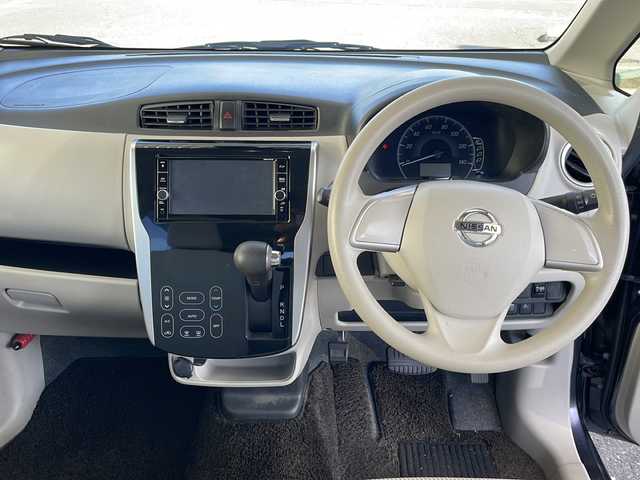 日産 デイズ X 愛知県 2018(平30)年 4.5万km プレミアムパープルP 純正メモリナビ/【フルセグ・DVD再生可・CD・Bluetooth】/バックカメラ/アラウンドビューカメラ/ETC/衝突被害軽減ブレーキ/純正ドライブレコーダー/横滑り防止機能/アイドリングストップ/プッシュスタート/スマートキー/スペアキーあり/電動格納ミラー/純正フロアマット/ドアバイザー/新車保証書/取扱説明書