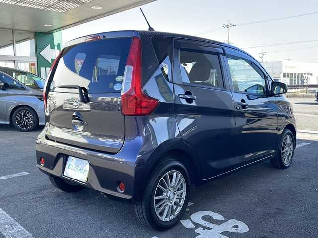 日産 デイズ X 愛知県 2018(平30)年 4.5万km プレミアムパープルP 純正メモリナビ/【フルセグ・DVD再生可・CD・Bluetooth】/バックカメラ/アラウンドビューカメラ/ETC/衝突被害軽減ブレーキ/純正ドライブレコーダー/横滑り防止機能/アイドリングストップ/プッシュスタート/スマートキー/スペアキーあり/電動格納ミラー/純正フロアマット/ドアバイザー/新車保証書/取扱説明書