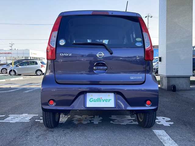 日産 デイズ X 愛知県 2018(平30)年 4.5万km プレミアムパープルP 純正メモリナビ/【フルセグ・DVD再生可・CD・Bluetooth】/バックカメラ/アラウンドビューカメラ/ETC/衝突被害軽減ブレーキ/純正ドライブレコーダー/横滑り防止機能/アイドリングストップ/プッシュスタート/スマートキー/スペアキーあり/電動格納ミラー/純正フロアマット/ドアバイザー/新車保証書/取扱説明書