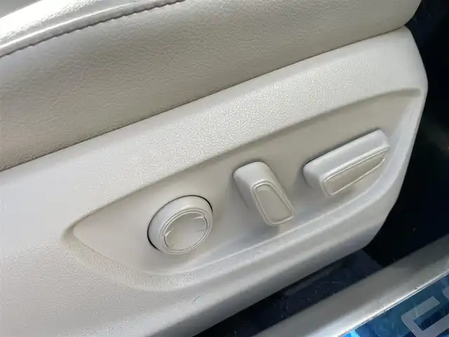 トヨタ カムリ G レザーパッケージ 新潟県 2020(令2)年 6.4万km プラチナホワイトパールマイカ ワンオーナー/モデリスタエアロ/メモリナビ/ワンセグテレビ/バックカメラ/ウィンカーミラー/クルーズコントロール/ドアバイザー/プッシュスタート/ETC2.0/運転助手席シートヒーター/運転助手席電動シート/Bluetooth/ブレーキホールド/電動パーキングブレーキ/走行モード/スペアキー1個