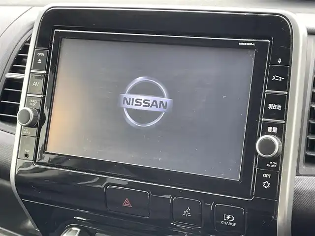 日産 セレナ e－パワー XV 福岡県 2019(令1)年 7.7万km ブリリアントシルバー フリップダウンモニター　/純正９インチナビ（ＭＭ５１８Ｄ－Ｌ）　/バックカメラ　/衝突軽減　/両側パワースライドドア　/ＬＤＷ　/ステアリングヒーター　/シートヒーター　/ＬＥＤオートライト　/ハロゲンフォグランプ　/フルセグTV