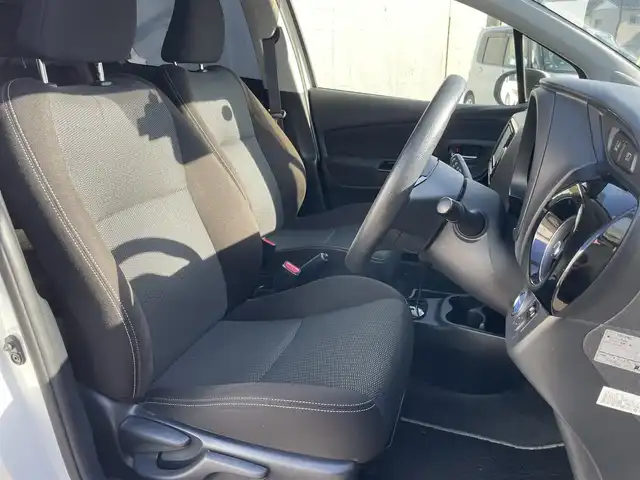 トヨタ ヴィッツ ハイブリッド F セーフティーエディションⅢ 新潟県 2019(令1)年 10.5万km ホワイトパールクリスタルシャイン ワンオーナー/メモリナビ/ワンセグテレビ/バックカメラ/デジタルインナーミラー/ドライブレコーダー/ウィンカーミラー/ドアバイザー/プッシュスタート/ETC/純正フロアマット/スペアキー1個