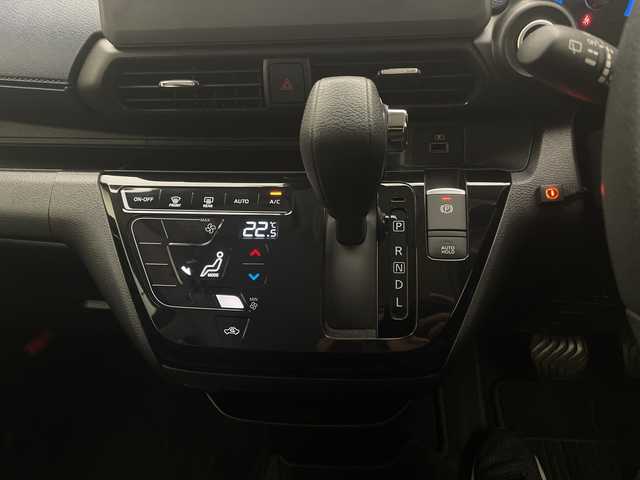 日産 デイズ HWS G ターボ プロパイロットED 宮崎県 2020(令2)年 3万km ブラック プロパイロット/エマージェンシーブレーキ/車線逸脱警報/車線逸脱防止支援/オートマチックハイビーム/クリアランスソナー/社外7インチSDナビ/フルセグTV/CD/DVD/Bluetooth/アラウンドビューモニター/LEDヘッドライト/アイドリングストップ/電動パーキングブレーキ/純正15インチAW/ETC/保証書/取扱説明書