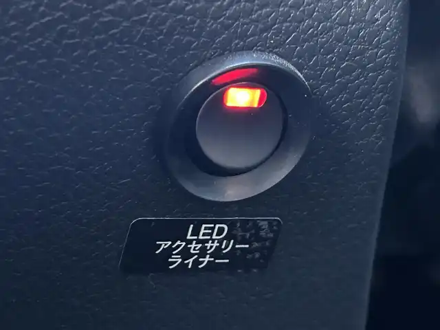 スバル レヴォーグ 1．6GT アイサイト Sスタイル 愛媛県 2018(平30)年 5.3万km クリスタルホワイトP フォグランプ/革巻きステアリング/パドルシフト/BSM/電子P/クルコン/純正SDナビ/ETC/アイサイト/コーナーセンサー/アイスト/LED/オートライト/シートヒーター/レーンキープアシスト/4WD/スマートキー/プッシュスタート