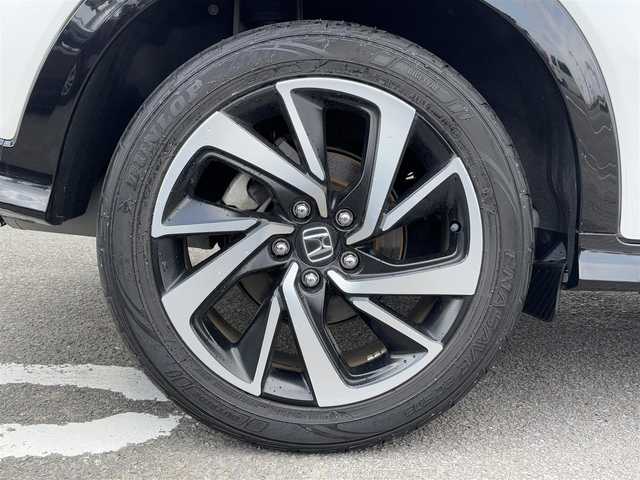 ホンダ ヴェゼル ハイブリッド RS ホンダセンシング 愛知県 2019(令1)年 5.1万km プラチナホワイトパール 純正8インチナビ(VXM-195VFi)/（CD・DVD/フルセグTV）/バックカメラ/純正ビルトインETC/純正18インチアルミホイール/衝突被害軽減ブレーキ/追従機能付クルーズコントロール/レーンキープアシスト/ハーフレザーシート/前席シートヒーター/LEDヘッドライト/オートライト/スマートキー/純正フロアマット/LEDスピーカーリング