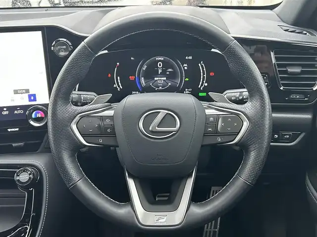 レクサス ＮＸ 350h Fスポーツ 佐賀県 2023(令5)年 0.4万km ホワイトノーヴァガラスフレーク Lexus Safety Technology/プリクラッシュセーフティ/レーンチェンジアシスト/レーントレーシングアシスト/レーンディパーチャーアラート/レーダークルーズコントロール/アダプティブハイビームシステム/ドライバーモニタ連携/純正ディスプレイオーディオ＋/AM/FM/Bluetooth/フルセグ/ナビ機能//Apple Car Play/Android Auto/パノラミックビューモニター/パノラマルーフ/シートヒーター「運転席/助手席」/シートベンチレーション「運転席/助手席」/シートメモリー/黒皮シート/ヘッドアップディスプレイ/ブラインドスポットモニター/前後ドライブレコーダー/電動パワーバックドア/ECO/S/S＋モード切替/3眼フルLEDヘッドライト/スマートキー/スペアキー×1本/ETC