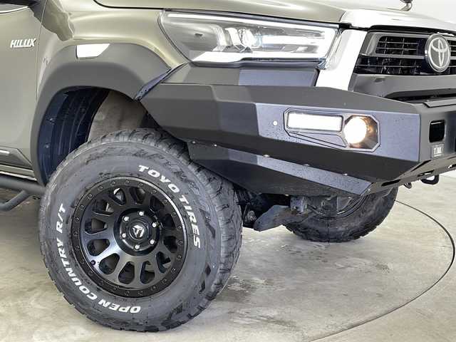 トヨタ ハイラックス Z 兵庫県 2021(令3)年 5.2万km オキサイドブロンズM /TRAIL製フロントバンパー//JAOS BATTLEZリフトアップサスペンション//TOYO OPEN COUNTRY R/Tタイヤ//FUEL OFFROAD17インチホイール//社外オーバーフェンダー//社外ヒッチメンバー//社外サイドステップ//SMART TOP製キャノピー//アルパイン１１インチナビ(EX11NX)/(CD.DVD.SD.フルセグ.Bluetooth)//バックカメラ//トヨタセーフティセンス//プリクラッシュセーフティ//レーンキープアシスト//レーダークルーズコントロール//前後ミラー型ドライブレコーダー//LEDオートライト//フォグランプ//ETC//プッシュスタート//スマートキー×2//純正フロアマット