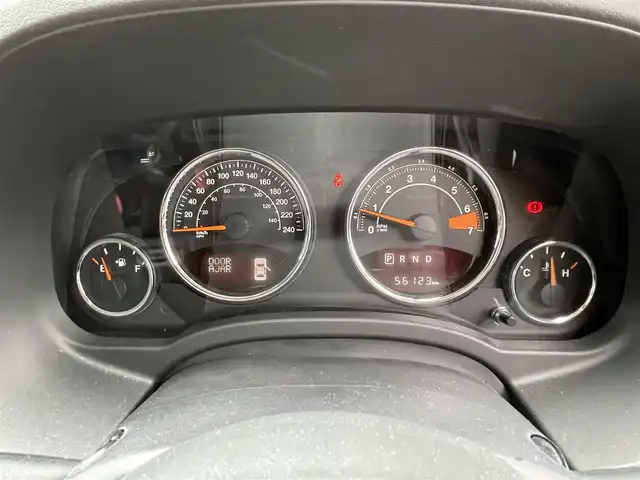 クライスラー・ジープ ジープ コンパス リミテッド 山形県 2016(平28)年 5.7万km 黒 4WD/社外メモリーナビ/・フルセグTV/AM/FM/DVD/Bluetooth/クルーズコントロール/横滑り防止装置/盗難防止装置/ハロゲンヘッドライト/フロントフォグランプ/レザーシート/パワーシート（D席）/シートヒーター（D/N席）/バックカメラ/ルーフレール/純正フロアマット/純正18インチAW/ETC/夏タイヤ積み込み/保証書/取扱説明書