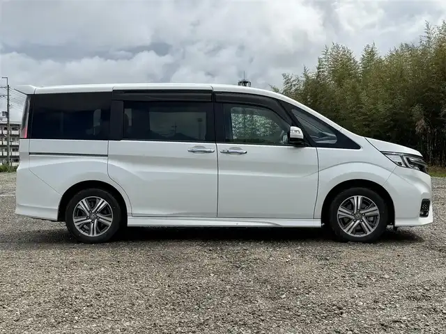 ホンダ ステップワゴン スパーダ eHEV G EXホンダS 兵庫県 2021(令3)年 4.8万km プラチナホワイトパール 純正10インチナビ/全方位カメラ/パーキングアシスト/フルセグTV/純正ドラレコ（前後）/ETC2.0/ハーフレザーシート/両側キックアクションパワースライドドア/レーダークルーズ＆レーンキープ/両前席シートヒーター/LEDヘッドライト＆フォグランプ/プッシュスタート＆スマートキー2個
