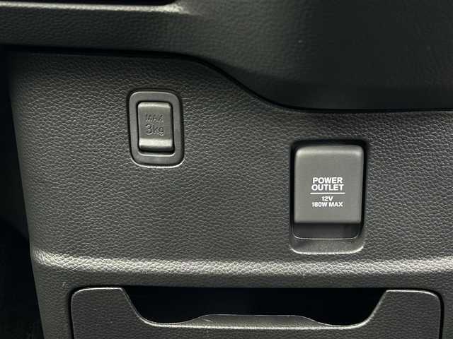 ホンダ Ｎ ＢＯＸ カスタム L 群馬県 2022(令4)年 1.6万km プラチナホワイトパール ワンオーナー/純正メモリーナビ/（DVD/CD/FM/AM/SD/Bluetooth/USB）/Honda SENSING/・アダプティブクルーズコントロール/・パーキングセンサー/・衝突軽減ブレーキ/・標識認識機能/・先行車発進お知らせ機能/・歩行者事故低減ステアリング/・路外逸脱抑制機能/・オートハイビーム/・誤発進抑制機能/助手席側電動スライドドア/8スピーカー/前後ドラレコ/ビルトインETC/純正アルミホイール/純正フロアマット/ドアバイザー/プッシュスタート/保証書/取扱説明書