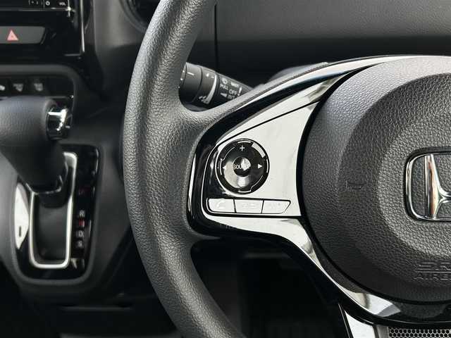 ホンダ Ｎ ＢＯＸ カスタム L 群馬県 2022(令4)年 1.6万km プラチナホワイトパール ワンオーナー/純正メモリーナビ/（DVD/CD/FM/AM/SD/Bluetooth/USB）/Honda SENSING/・アダプティブクルーズコントロール/・パーキングセンサー/・衝突軽減ブレーキ/・標識認識機能/・先行車発進お知らせ機能/・歩行者事故低減ステアリング/・路外逸脱抑制機能/・オートハイビーム/・誤発進抑制機能/助手席側電動スライドドア/8スピーカー/前後ドラレコ/ビルトインETC/純正アルミホイール/純正フロアマット/ドアバイザー/プッシュスタート/保証書/取扱説明書