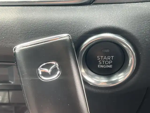 マツダ ＣＸ－８ 25S スマートエディション 秋田県 2020(令2)年 2.3万km チタニウムフラッシュマイカ 純正ナビ/衝突軽減システム/LEDヘッドライト/フルセグ/全方位カメラ/純正アルミ/スマートキー/アイドリングストップ/コーナーセンサー/プッシュスタート/レーンキープアシスト/クルーズコントロール/パーキングアシスト/MTモード付AT/オートマチックハイビーム/ステアリングスイッチ/電動リアゲート/ドライブレコーダー/オートライト/ダブルオートエアコン/パワーステアリング/パワーウィンドウ/横滑り防止/電動格納ウィンカーミラー/保証書/取扱説明書/記録簿